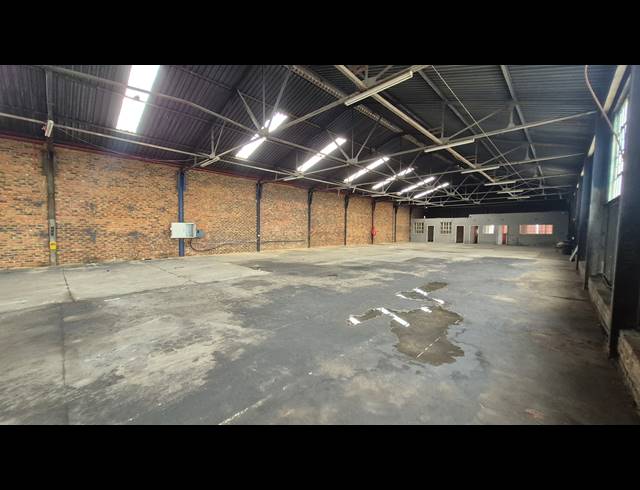 1,023M² FACTORY TO LET IN BOKSBURG EAST